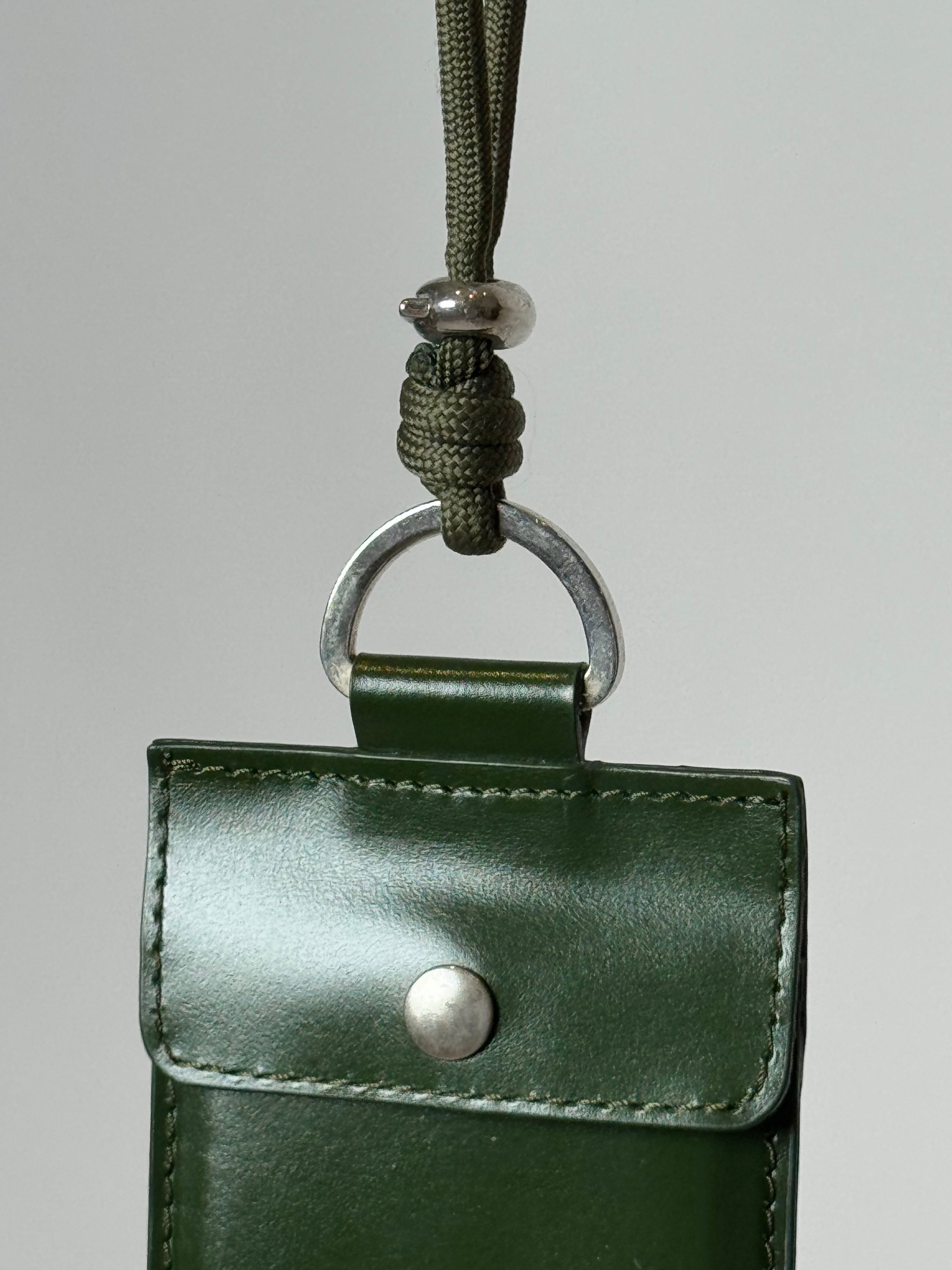 KDS Cardholder (Defect)